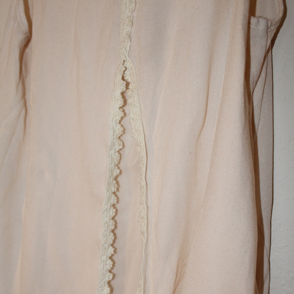 Francesca's off white button down tank